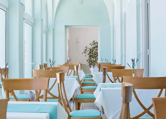 Atlantis 4* Fira (Santorini)