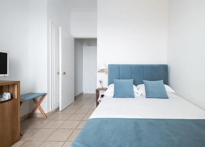 Atlantis Hotel Fira (Santorini)