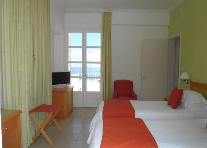 Atlantis 4* Fira (Santorini)