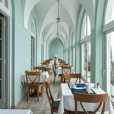 Atlantis Fira (Santorini)